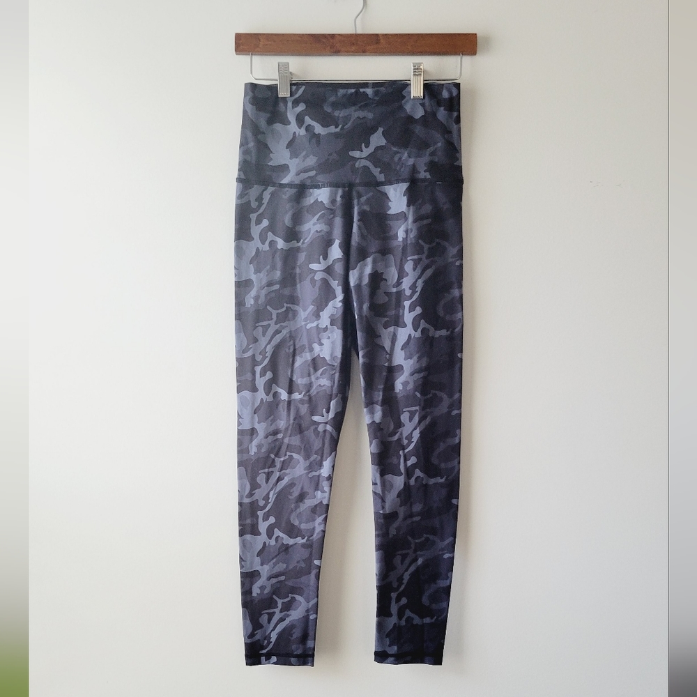 Lululemon camouflage gray and black athletic leggings size S